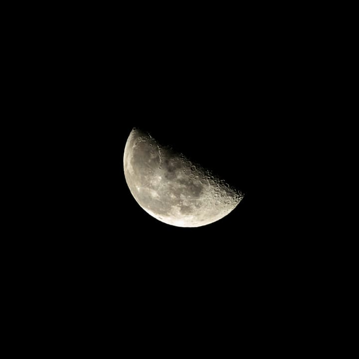 moonwork mini: last quarter 🌖